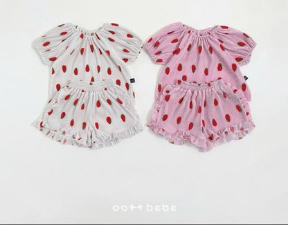 [BABY/KIDS] Strawberry Top & Bottom Set