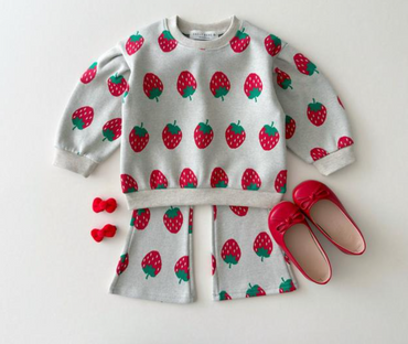 [KIDS] Strawberry boots-cut set